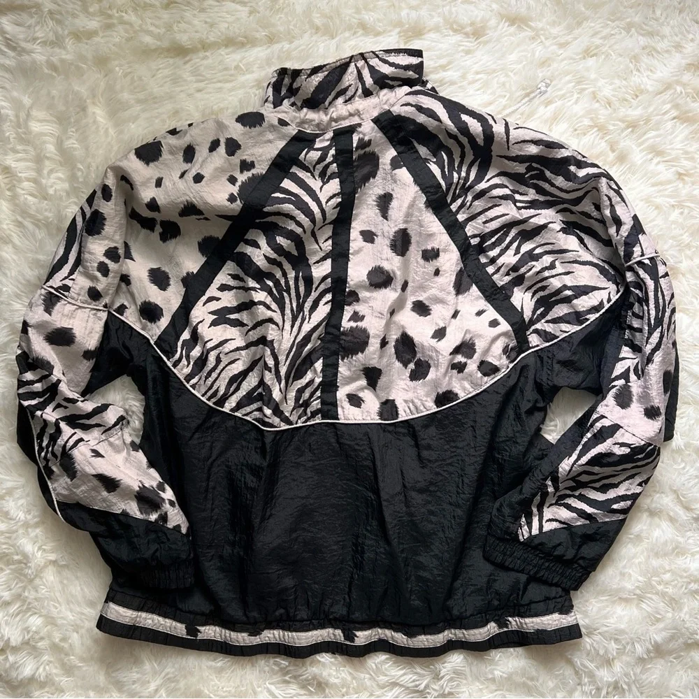 Vintage 80’s EVR Black and Grey Animal Print Windbreaker Jacket